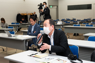 プレス関係各社